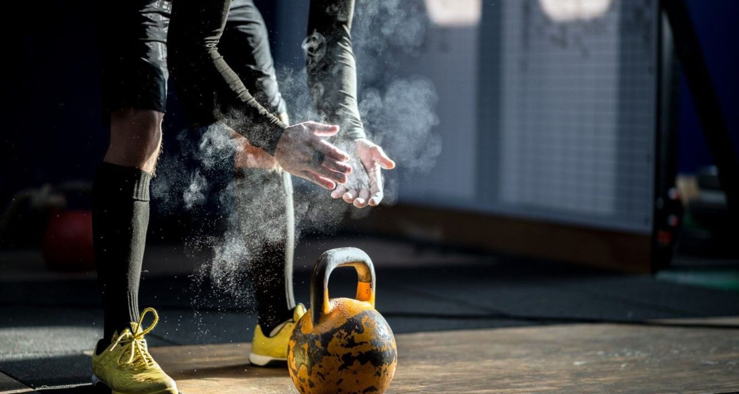 595279-wallpaper-man-crossfit-kettlebell-russian-dumbbell-talc-image-for-desktop-section-sport 595279-wallpaper-man-crossfit-kettlebell-russian-dumbbell-talc-image-for-desktop-section-sport